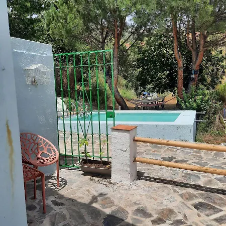 Alpujarra Guesthouse, Remote Off-grid Mountain Bed and breakfast