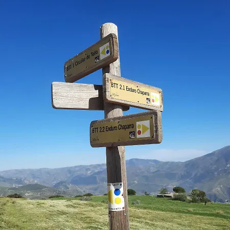 Bed and breakfast Alpujarra Guesthouse, Remote Off-grid Mountain *